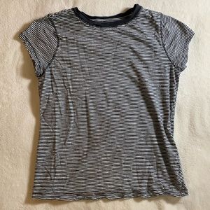 Universal Thread Small Striped Navy and White T-Shirt